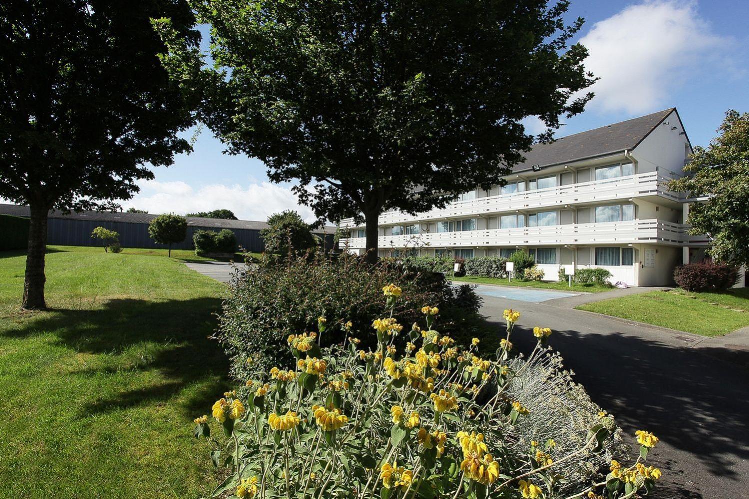 Brit Hotel Dinan - Taden Exterior photo
